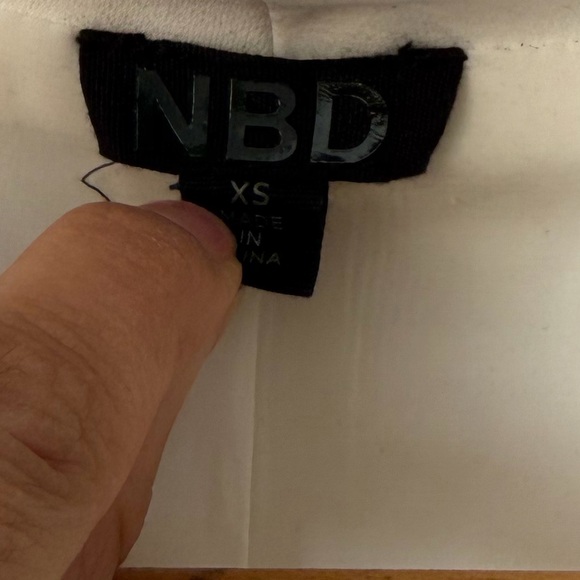 NBD Women's V Neck Bell Sleeve Como La Flor Ivory White Suit Dress Size XS - Picture 5 of 9